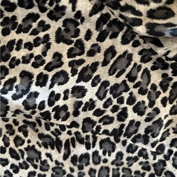 Like New Lauren Ralph Lauren Black and White Leopard Print Shirt xl - Picture 2 of 5